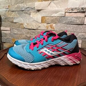 Kids Sz 13.5M Saucony Aqua Pink Black White Lace-up Shoe Sneaker EUC